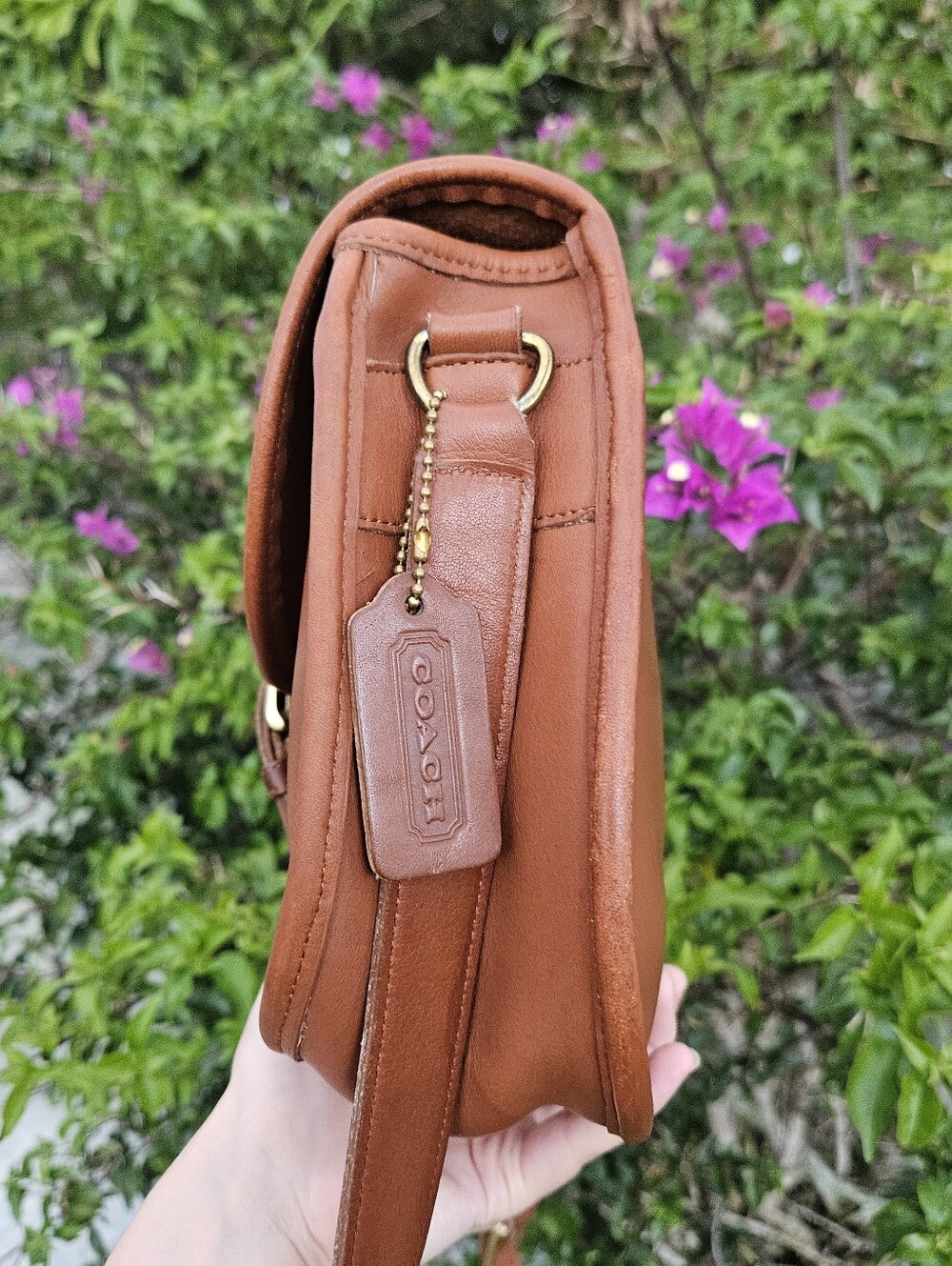 Vintage Coach Chelsea 9894 British Tan Leather Saddle Crossbody Shoulder Bag - Picture 3 of 13